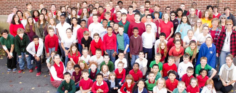 Christmas Shoppe volunteers needed